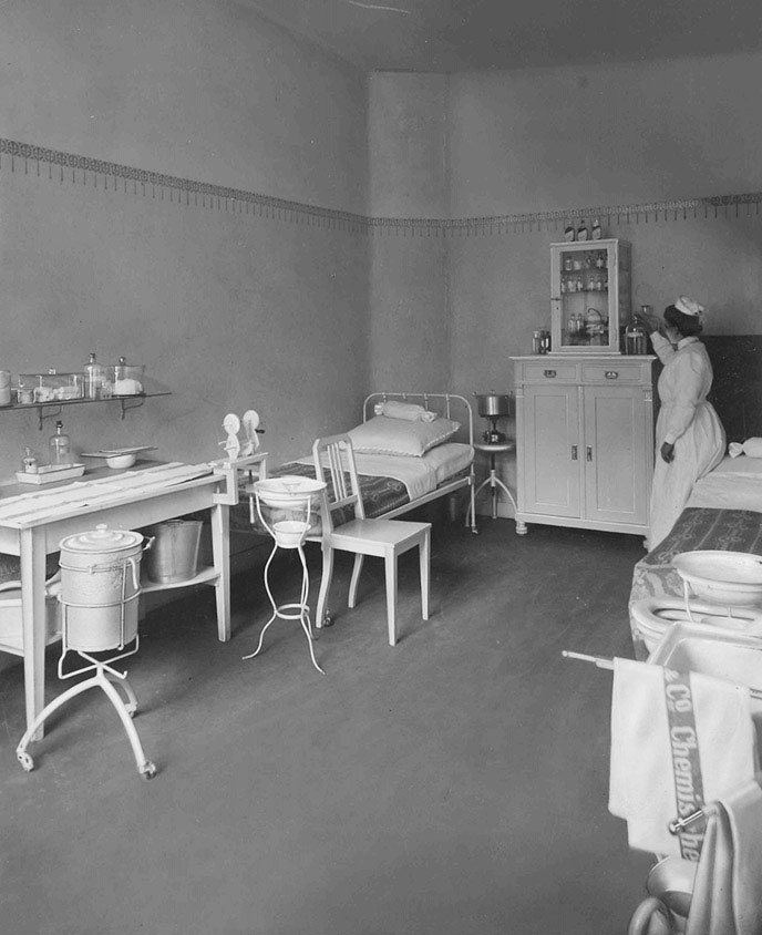 Bandage and sick room Bandage and sick room